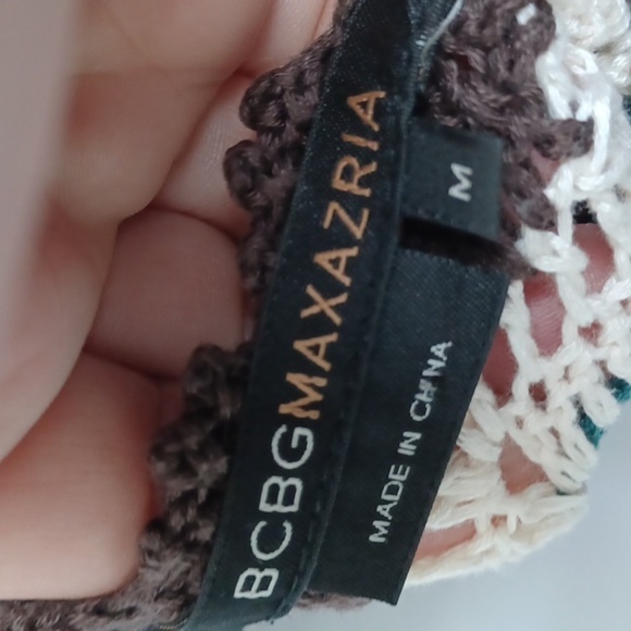 BCBGMaxAzria Kimono Crochet Zig-Zag Dress, Ptp=18, Length=42", Stretchy - Picture 6 of 9